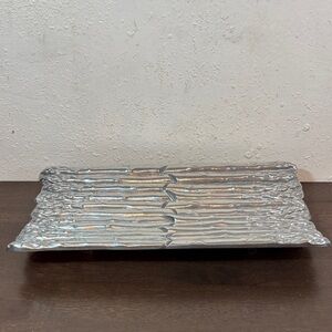 Wilton Armetale Silver Textured Serveware